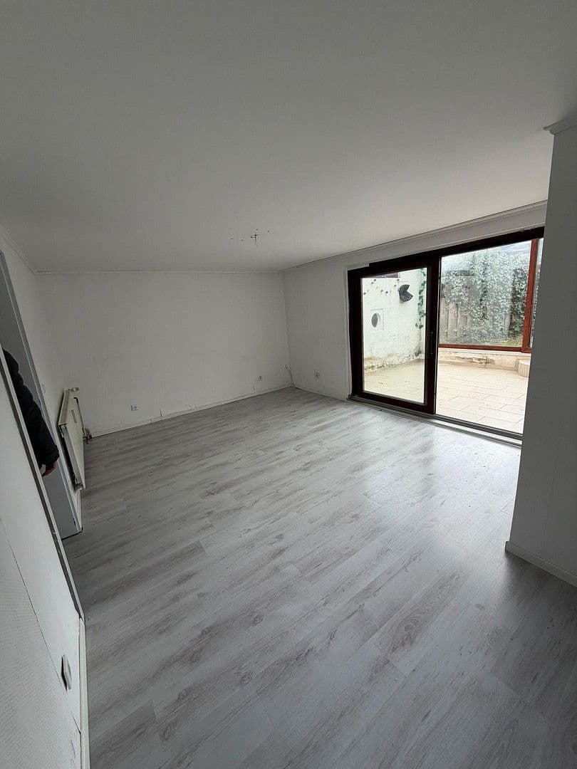 Pronájem domu 100 m², pozemek 150 m², Bremer Str.44, Osnabrück, Dolní Sasko Pronájem domu 100 m², pozemek 150 m², Bremer Str.44, Osnabrück, Dolní Sasko