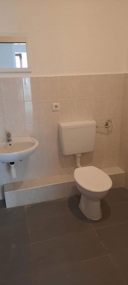 Pronájem bytu 4+1 101 m², Schlachthofstraße 9, Häfen - Bremerhaven, Bremen Pronájem bytu 4+1 101 m², Schlachthofstraße 9, Häfen - Bremerhaven, Bremen