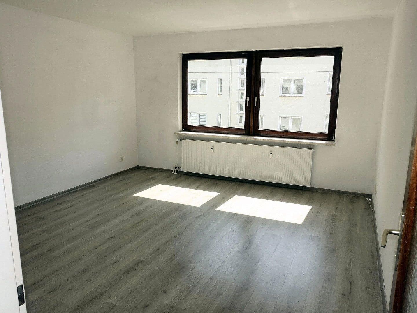 Pronájem bytu 4+1 101 m², Schlachthofstraße 9, Häfen - Bremerhaven, Bremen Pronájem bytu 4+1 101 m², Schlachthofstraße 9, Häfen - Bremerhaven, Bremen