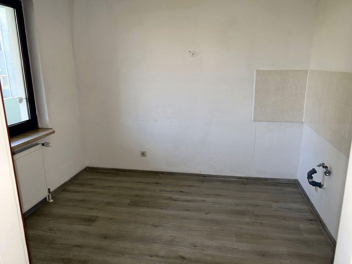 Pronájem bytu 4+1 101 m², Schlachthofstraße 9, Häfen - Bremerhaven, Bremen Pronájem bytu 4+1 101 m², Schlachthofstraße 9, Häfen - Bremerhaven, Bremen