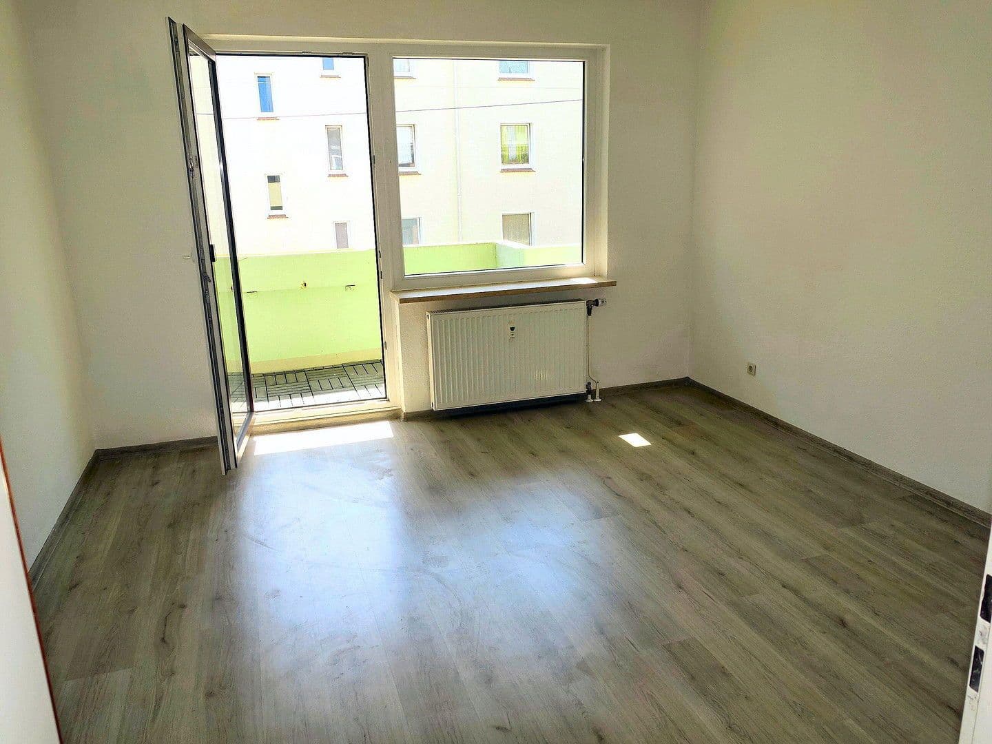 Pronájem bytu 4+1 101 m², Schlachthofstraße 9, Häfen - Bremerhaven, Bremen Pronájem bytu 4+1 101 m², Schlachthofstraße 9, Häfen - Bremerhaven, Bremen
