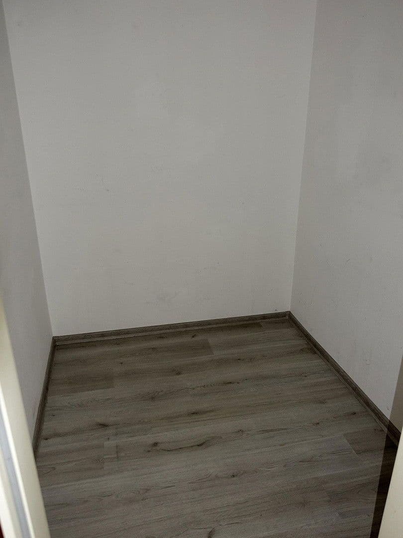 Pronájem bytu 4+1 101 m², Schlachthofstraße 9, Häfen - Bremerhaven, Bremen Pronájem bytu 4+1 101 m², Schlachthofstraße 9, Häfen - Bremerhaven, Bremen