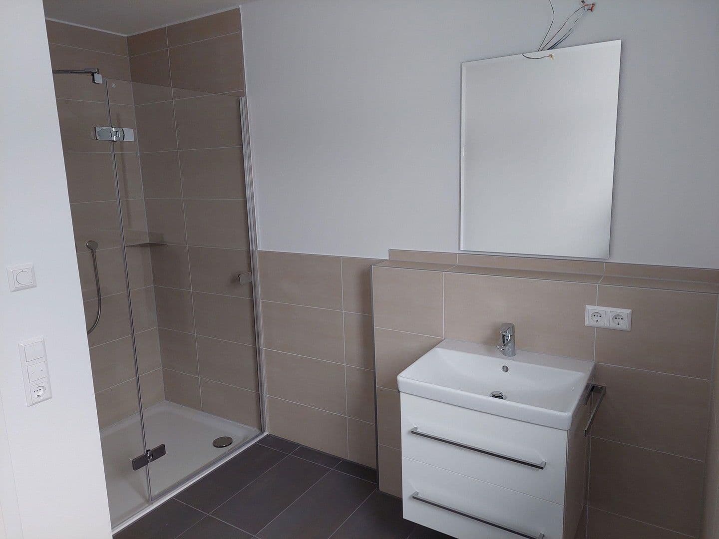 Pronájem bytu 3+1 86 m², Eggenstein-Leopoldshafen, Bádensko-Württembersko Pronájem bytu 3+1 86 m², Eggenstein-Leopoldshafen, Bádensko-Württembersko