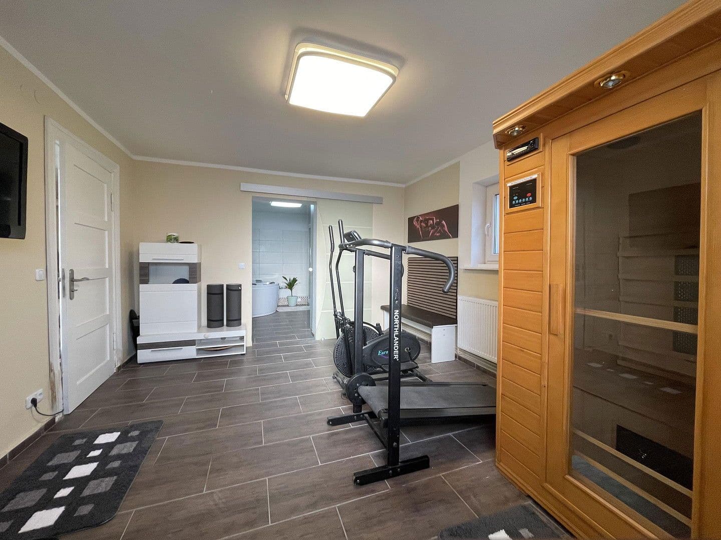 Prodej domu 400 m², pozemek 960 m², Berlin, Berlín Prodej domu 400 m², pozemek 960 m², Berlin, Berlín