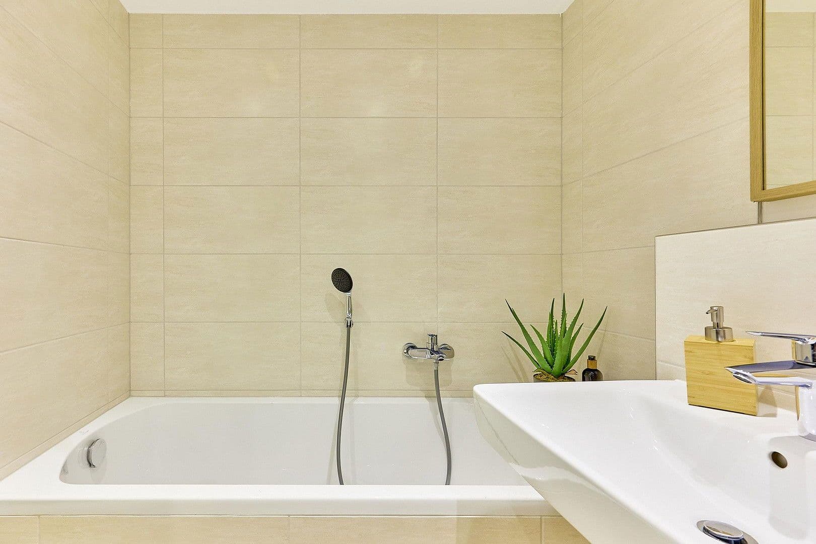 Prodej bytu 4+1 116 m², Dürerstraße 12, Ludwigshafen, Porýní-Falc Prodej bytu 4+1 116 m², Dürerstraße 12, Ludwigshafen, Porýní-Falc