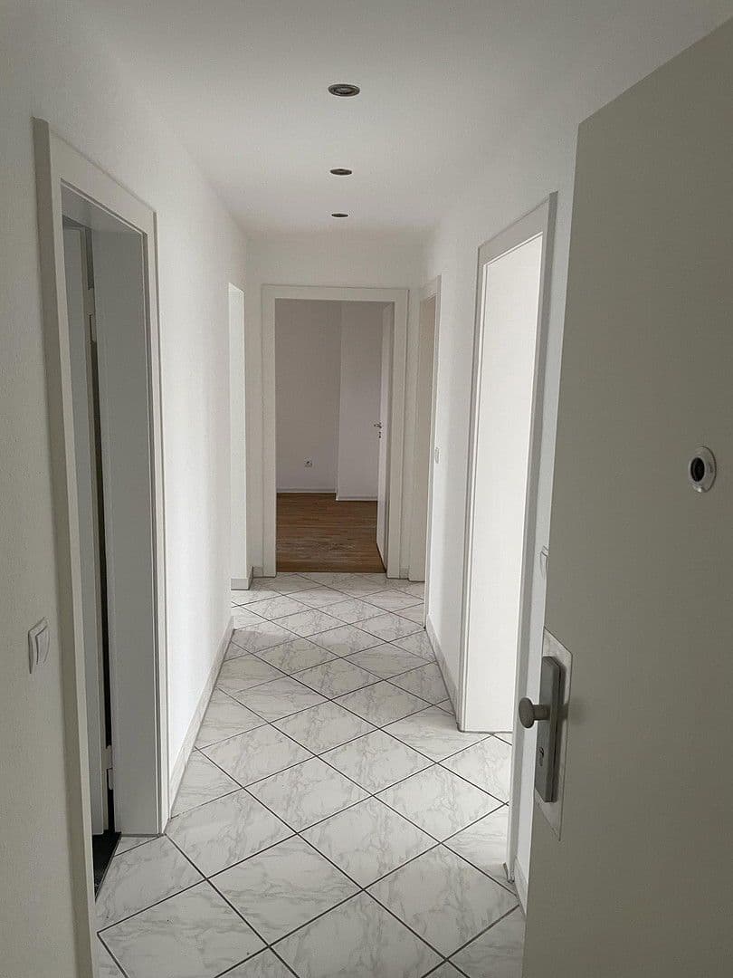 Pronájem bytu 3+1 63 m², Steckendorfer Str. 176, Krefeld, Severní Porýní-Vestfálsko Pronájem bytu 3+1 63 m², Steckendorfer Str. 176, Krefeld, Severní Porýní-Vestfálsko