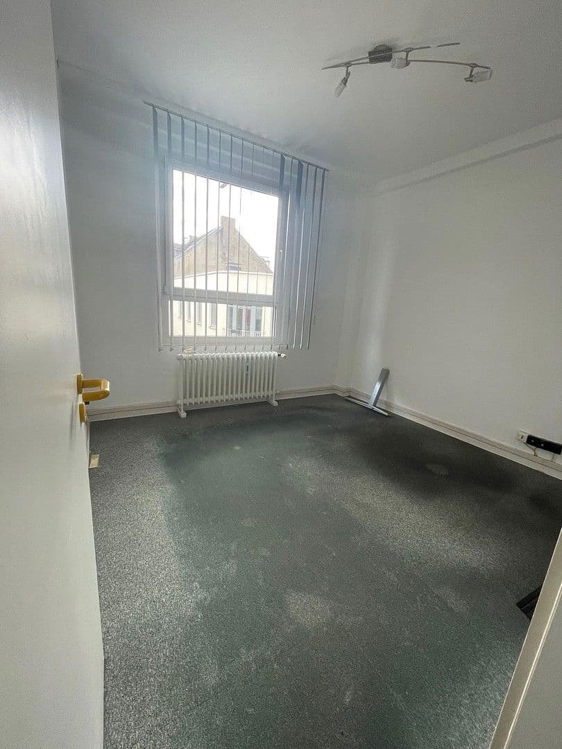 Pronájem kanceláře 40 m², Herzogstr. 28, Wuppertal, Severní Porýní-Vestfálsko Pronájem kanceláře 40 m², Herzogstr. 28, Wuppertal, Severní Porýní-Vestfálsko