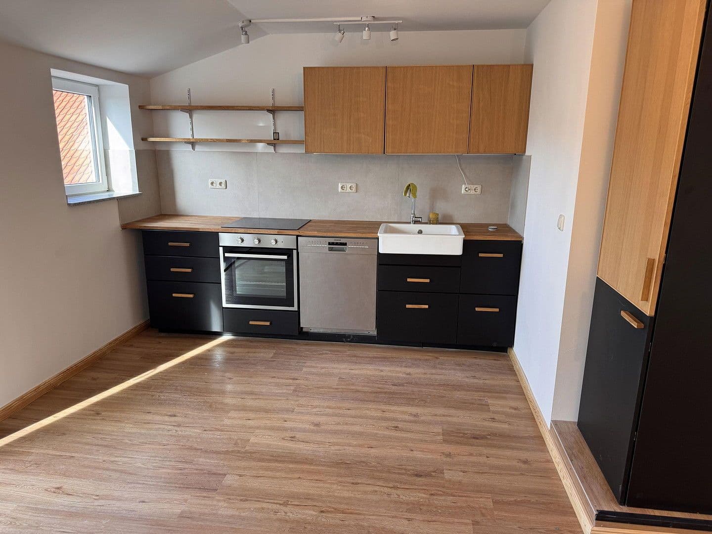 Pronájem bytu 2+1 120 m², Henningstraße 12, Lüneburg, Dolní Sasko Pronájem bytu 2+1 120 m², Henningstraße 12, Lüneburg, Dolní Sasko