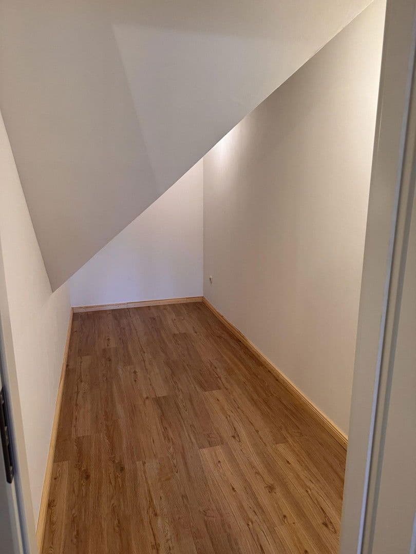 Pronájem bytu 2+1 120 m², Henningstraße 12, Lüneburg, Dolní Sasko Pronájem bytu 2+1 120 m², Henningstraße 12, Lüneburg, Dolní Sasko