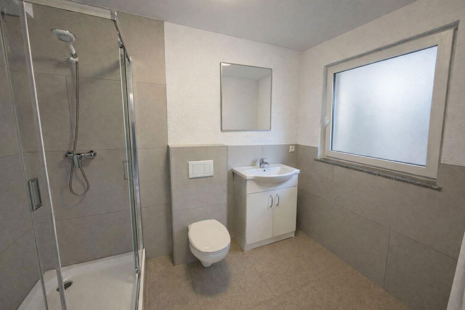 Pronájem bytu 2+1 58 m², Mittelstraße 125, Mannheim, Bádensko-Württembersko Pronájem bytu 2+1 58 m², Mittelstraße 125, Mannheim, Bádensko-Württembersko