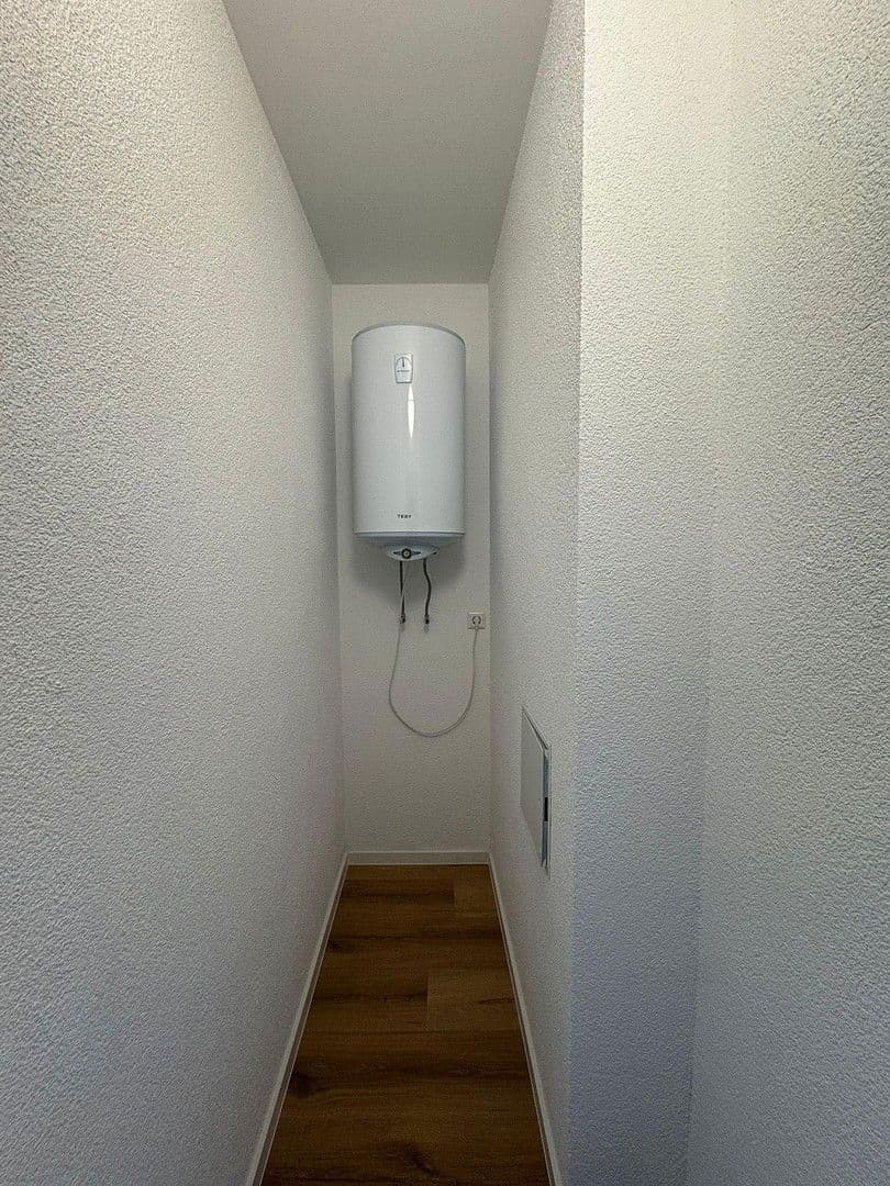 Pronájem bytu 2+1 58 m², Mittelstraße 125, Mannheim, Bádensko-Württembersko Pronájem bytu 2+1 58 m², Mittelstraße 125, Mannheim, Bádensko-Württembersko