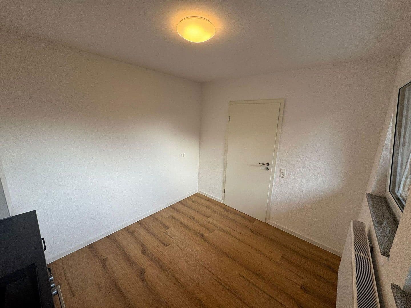 Pronájem bytu 2+1 58 m², Mittelstraße 125, Mannheim, Bádensko-Württembersko Pronájem bytu 2+1 58 m², Mittelstraße 125, Mannheim, Bádensko-Württembersko