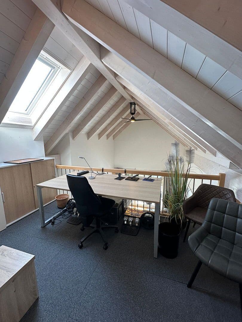 Pronájem bytu 4+1 116 m², Hanfelder Str. 7a, Oberbrunn, Bavorsko Pronájem bytu 4+1 116 m², Hanfelder Str. 7a, Oberbrunn, Bavorsko