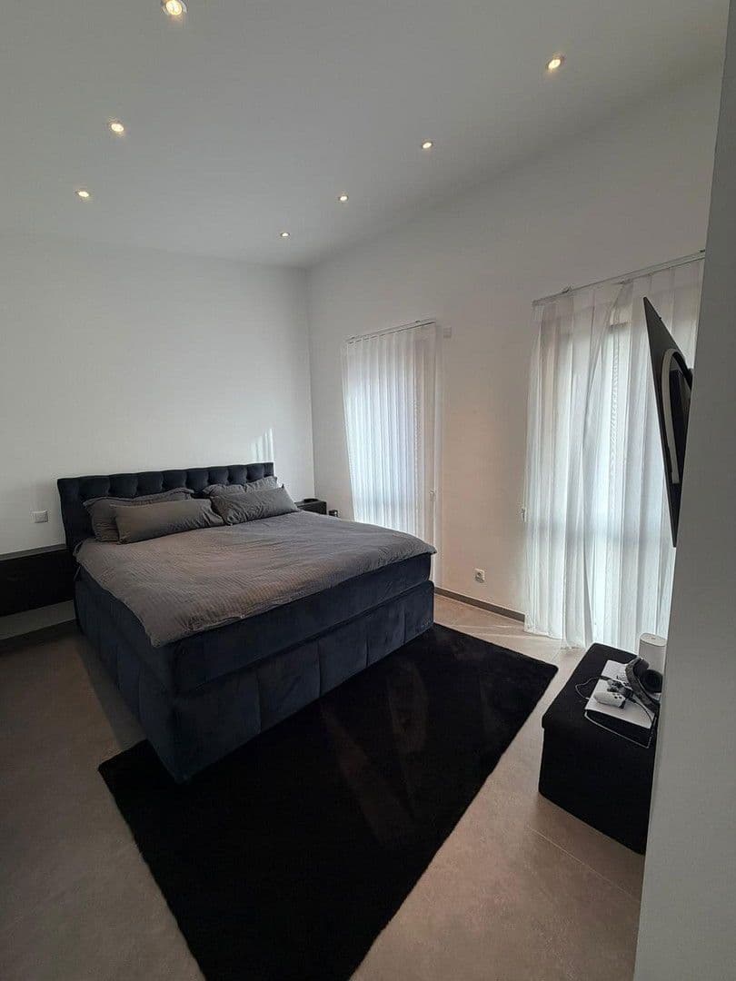 Pronájem bytu 3+1 85 m², Offenbach, Hessen Pronájem bytu 3+1 85 m², Offenbach, Hessen