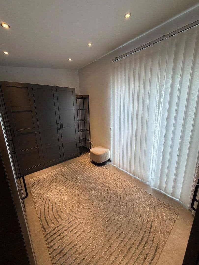 Pronájem bytu 3+1 85 m², Offenbach, Hessen Pronájem bytu 3+1 85 m², Offenbach, Hessen