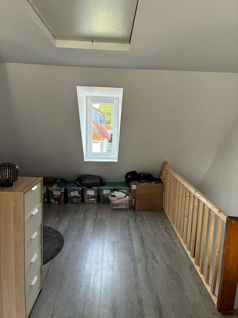 Pronájem domu 89 m², pozemek 165 m², Am Wullwinkel 35, Hannover, Dolní Sasko Pronájem domu 89 m², pozemek 165 m², Am Wullwinkel 35, Hannover, Dolní Sasko