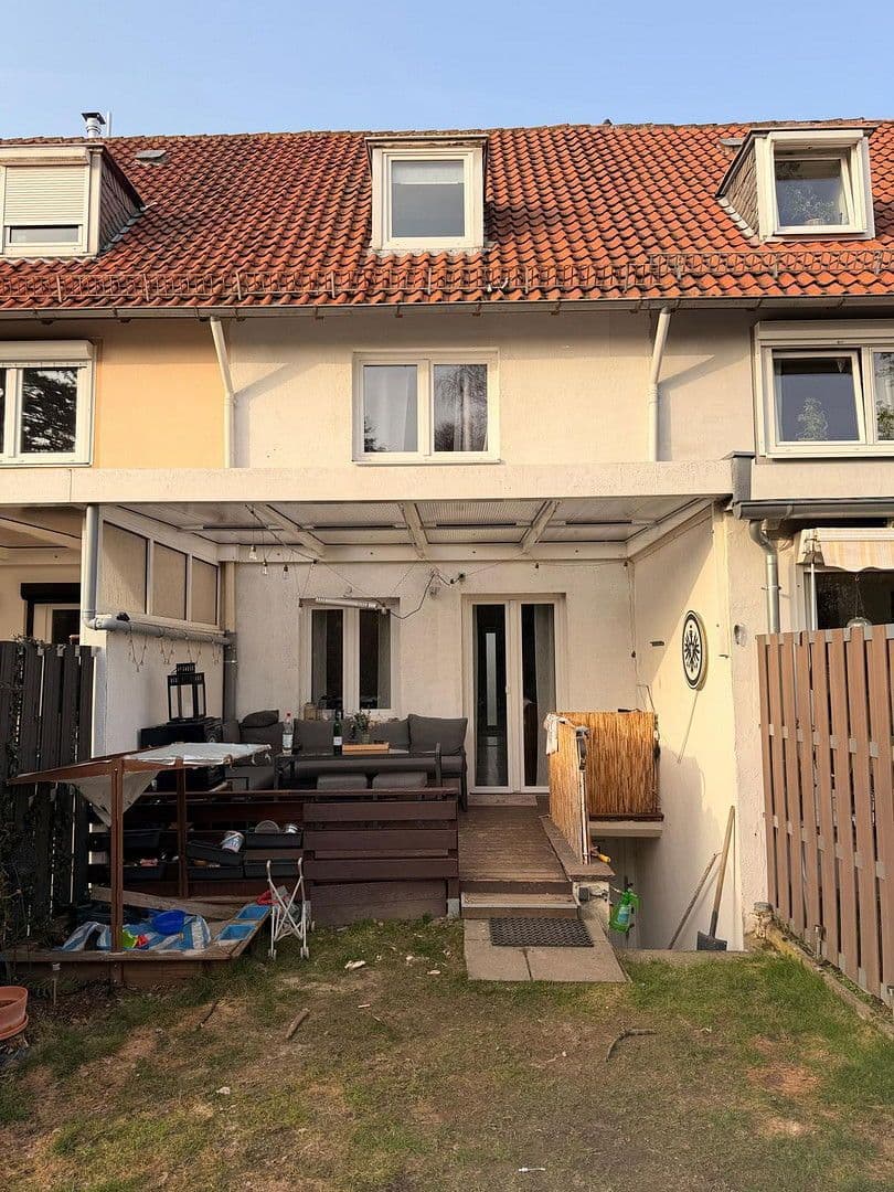 Pronájem domu 89 m², pozemek 165 m², Am Wullwinkel 35, Hannover, Dolní Sasko Pronájem domu 89 m², pozemek 165 m², Am Wullwinkel 35, Hannover, Dolní Sasko