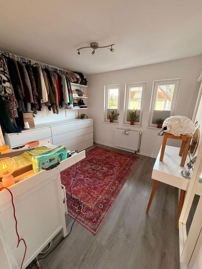 Pronájem domu 89 m², pozemek 165 m², Am Wullwinkel 35, Hannover, Dolní Sasko Pronájem domu 89 m², pozemek 165 m², Am Wullwinkel 35, Hannover, Dolní Sasko