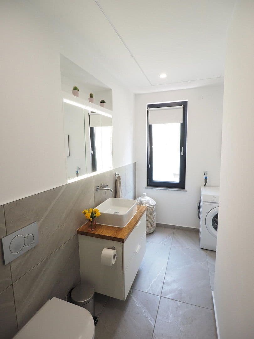 Pronájem bytu 2+1 43 m², Heilbronn, Bádensko-Württembersko Pronájem bytu 2+1 43 m², Heilbronn, Bádensko-Württembersko