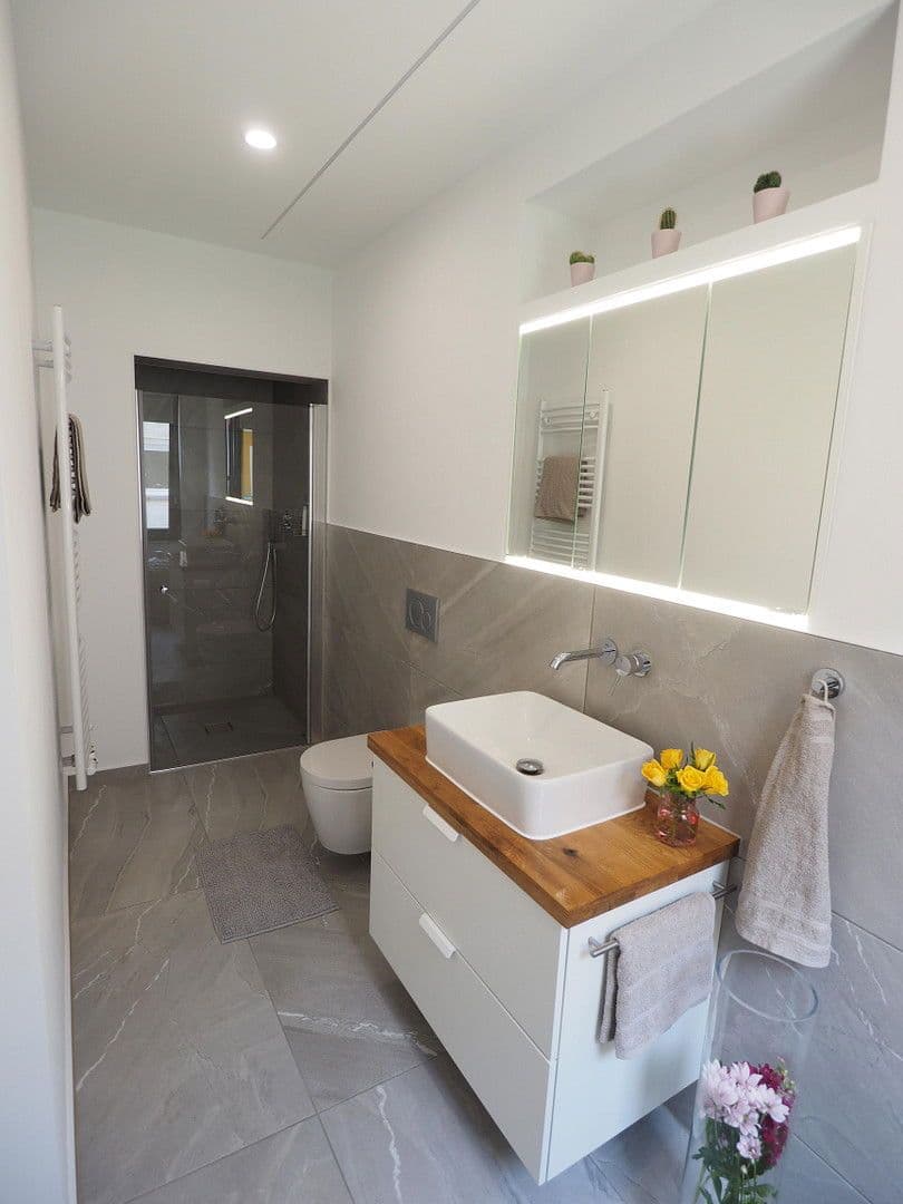 Pronájem bytu 2+1 43 m², Heilbronn, Bádensko-Württembersko Pronájem bytu 2+1 43 m², Heilbronn, Bádensko-Württembersko