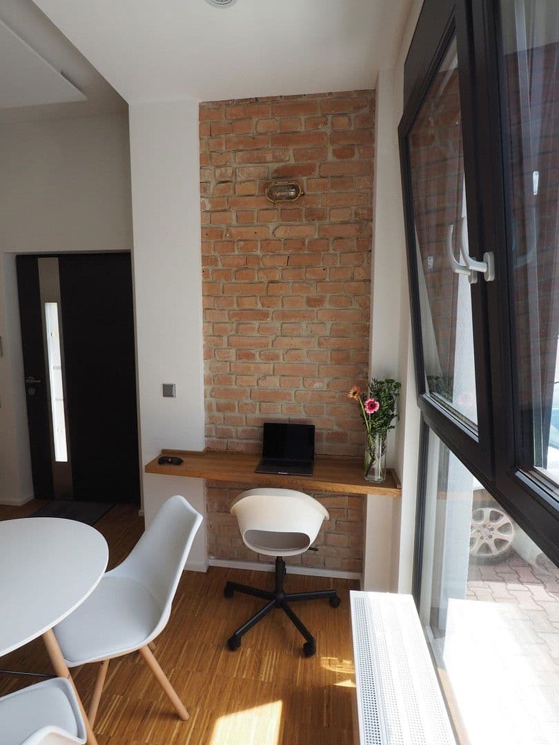 Pronájem bytu 2+1 43 m², Heilbronn, Bádensko-Württembersko Pronájem bytu 2+1 43 m², Heilbronn, Bádensko-Württembersko