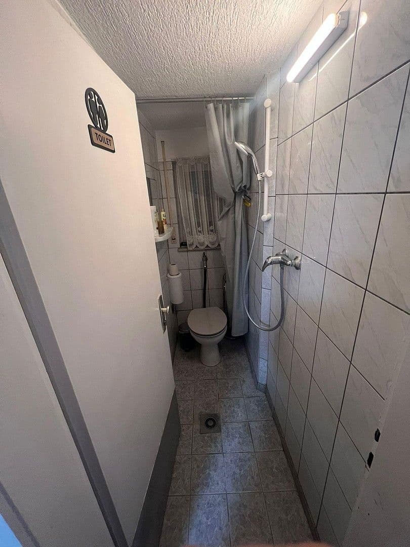 Pronájem bytu 1+1 10 m², Grosse Falterstrasse , 58, Stuttgart, Bádensko-Württembersko Pronájem bytu 1+1 10 m², Grosse Falterstrasse , 58, Stuttgart, Bádensko-Württembersko