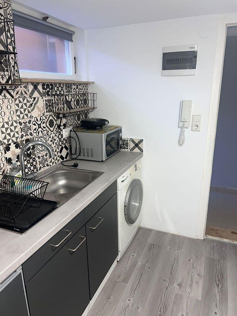 Pronájem bytu 1+1 10 m², Grosse Falterstrasse , 58, Stuttgart, Bádensko-Württembersko Pronájem bytu 1+1 10 m², Grosse Falterstrasse , 58, Stuttgart, Bádensko-Württembersko