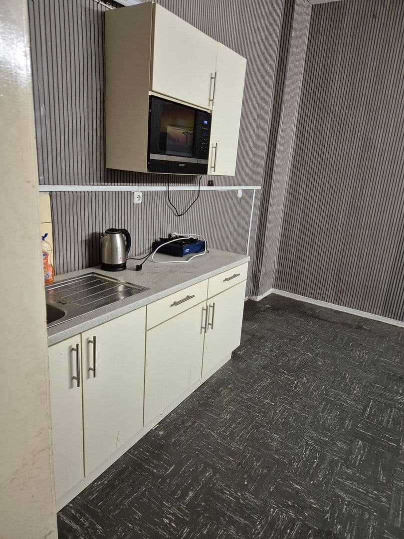 Pronájem nebytového prostoru 800 m², Gertherstr. 8-10, Bochum Gerthe, Severní Porýní-Vestfálsko Pronájem nebytového prostoru 800 m², Gertherstr. 8-10, Bochum Gerthe, Severní Porýní-Vestfálsko