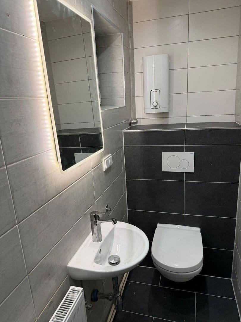 Pronájem bytu 2+1 45 m², Hermann-Ehlers-Allee 40, Hannover, Dolní Sasko Pronájem bytu 2+1 45 m², Hermann-Ehlers-Allee 40, Hannover, Dolní Sasko