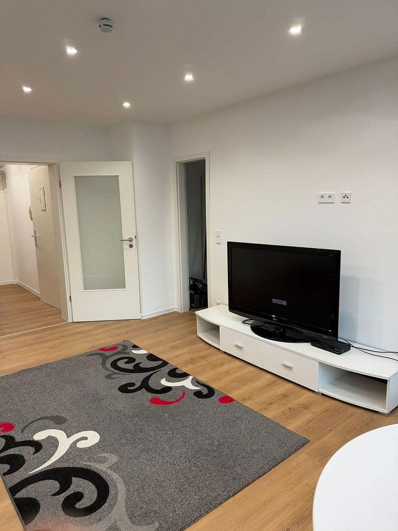 Pronájem bytu 2+1 45 m², Hermann-Ehlers-Allee 40, Hannover, Dolní Sasko Pronájem bytu 2+1 45 m², Hermann-Ehlers-Allee 40, Hannover, Dolní Sasko