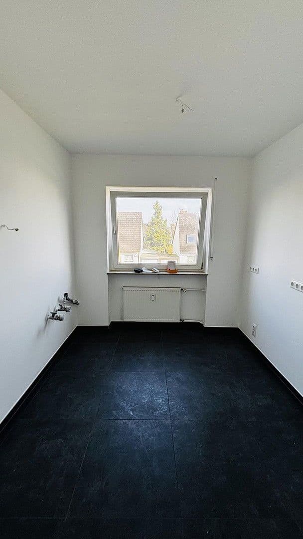 Pronájem bytu 3+1 93 m², Groß-Gerau, Hessen Pronájem bytu 3+1 93 m², Groß-Gerau, Hessen