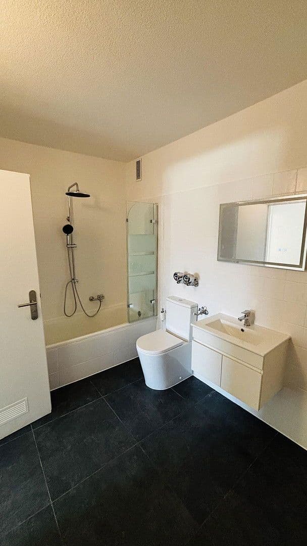 Pronájem bytu 3+1 93 m², Groß-Gerau, Hessen Pronájem bytu 3+1 93 m², Groß-Gerau, Hessen