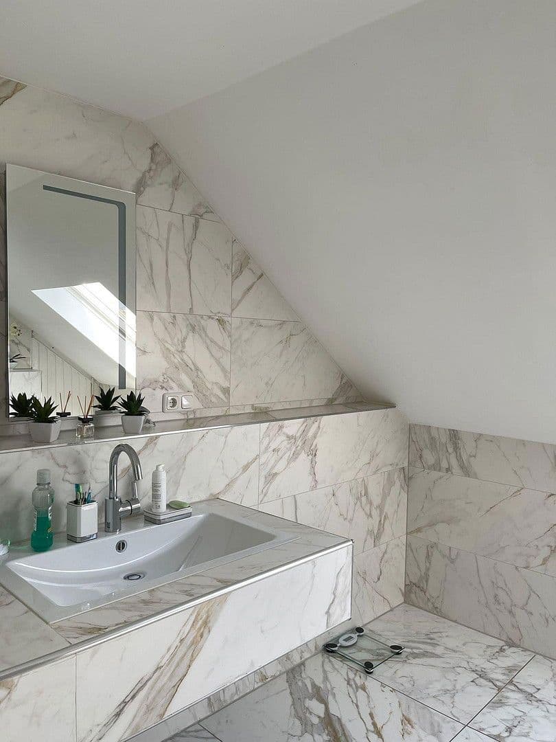 Prodej domu 189 m², pozemek 313 m², Schweinfurt, Bavorsko Prodej domu 189 m², pozemek 313 m², Schweinfurt, Bavorsko