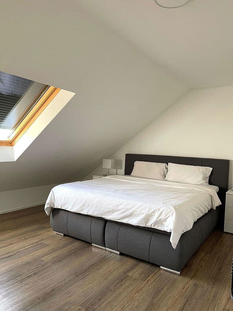 Prodej domu 189 m², pozemek 313 m², Schweinfurt, Bavorsko Prodej domu 189 m², pozemek 313 m², Schweinfurt, Bavorsko