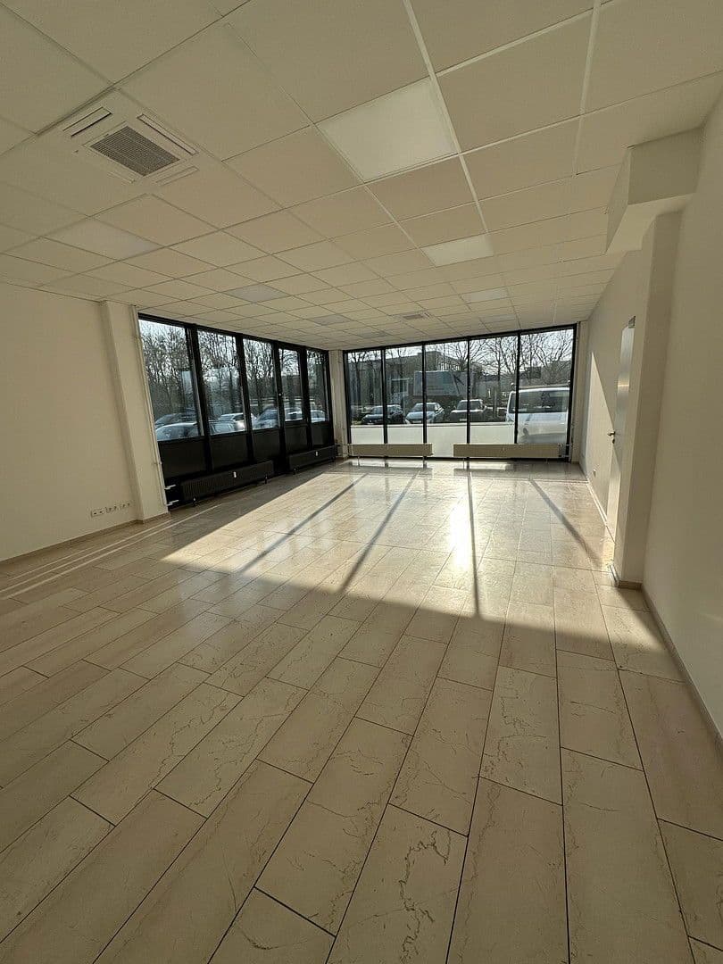 Pronájem kanceláře 162 m², Karl-Schurz-Straße, Paderborn, Severní Porýní-Vestfálsko Pronájem kanceláře 162 m², Karl-Schurz-Straße, Paderborn, Severní Porýní-Vestfálsko