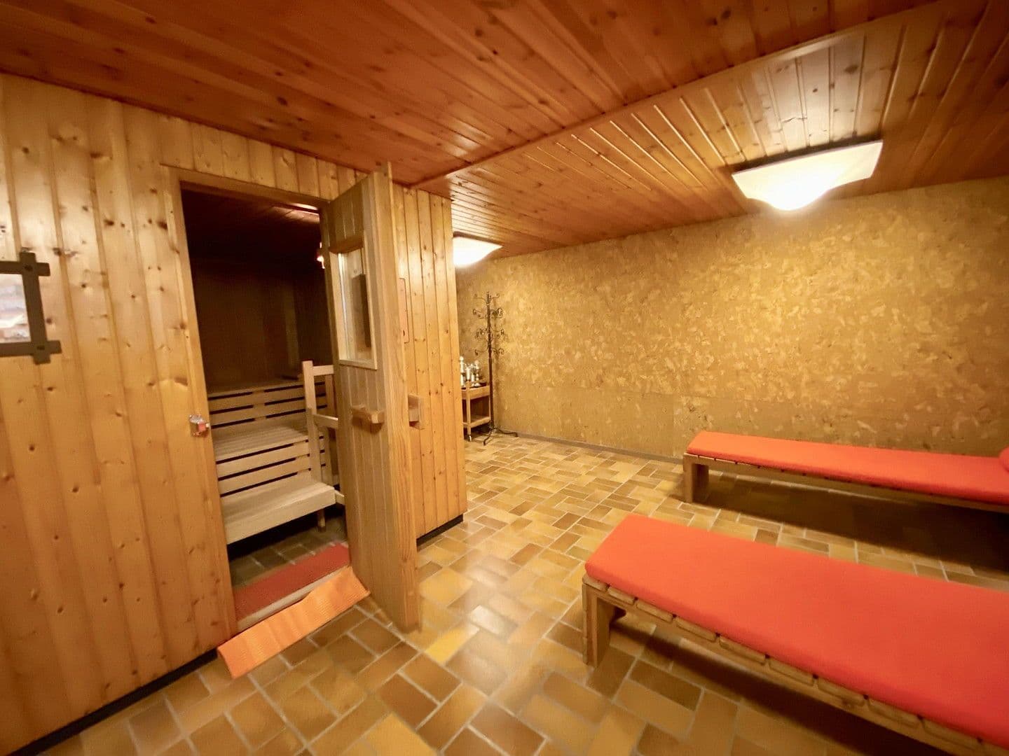 Prodej domu 230 m², pozemek 1.806 m², Am Mühlbach 1, Leinzell, Bádensko-Württembersko Prodej domu 230 m², pozemek 1.806 m², Am Mühlbach 1, Leinzell, Bádensko-Württembersko