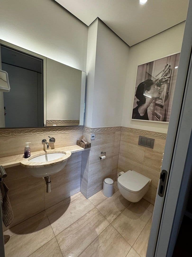 Pronájem bytu 2+1 134 m², Am Strandkai 3, Hamburg, Hamburg Pronájem bytu 2+1 134 m², Am Strandkai 3, Hamburg, Hamburg