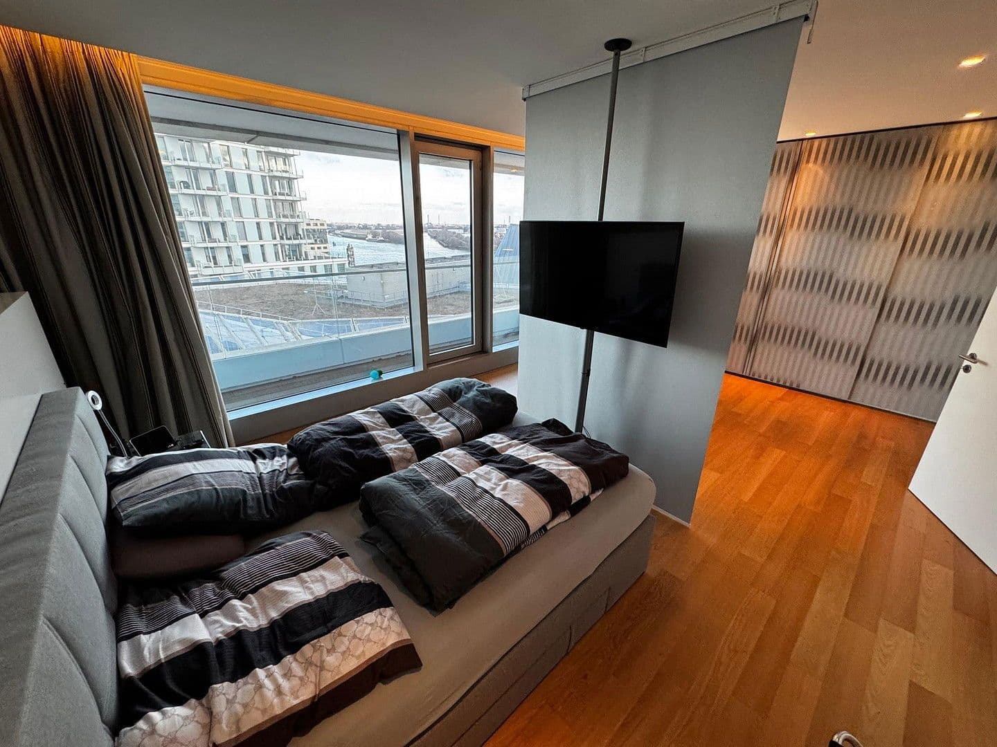 Pronájem bytu 2+1 134 m², Am Strandkai 3, Hamburg, Hamburg Pronájem bytu 2+1 134 m², Am Strandkai 3, Hamburg, Hamburg