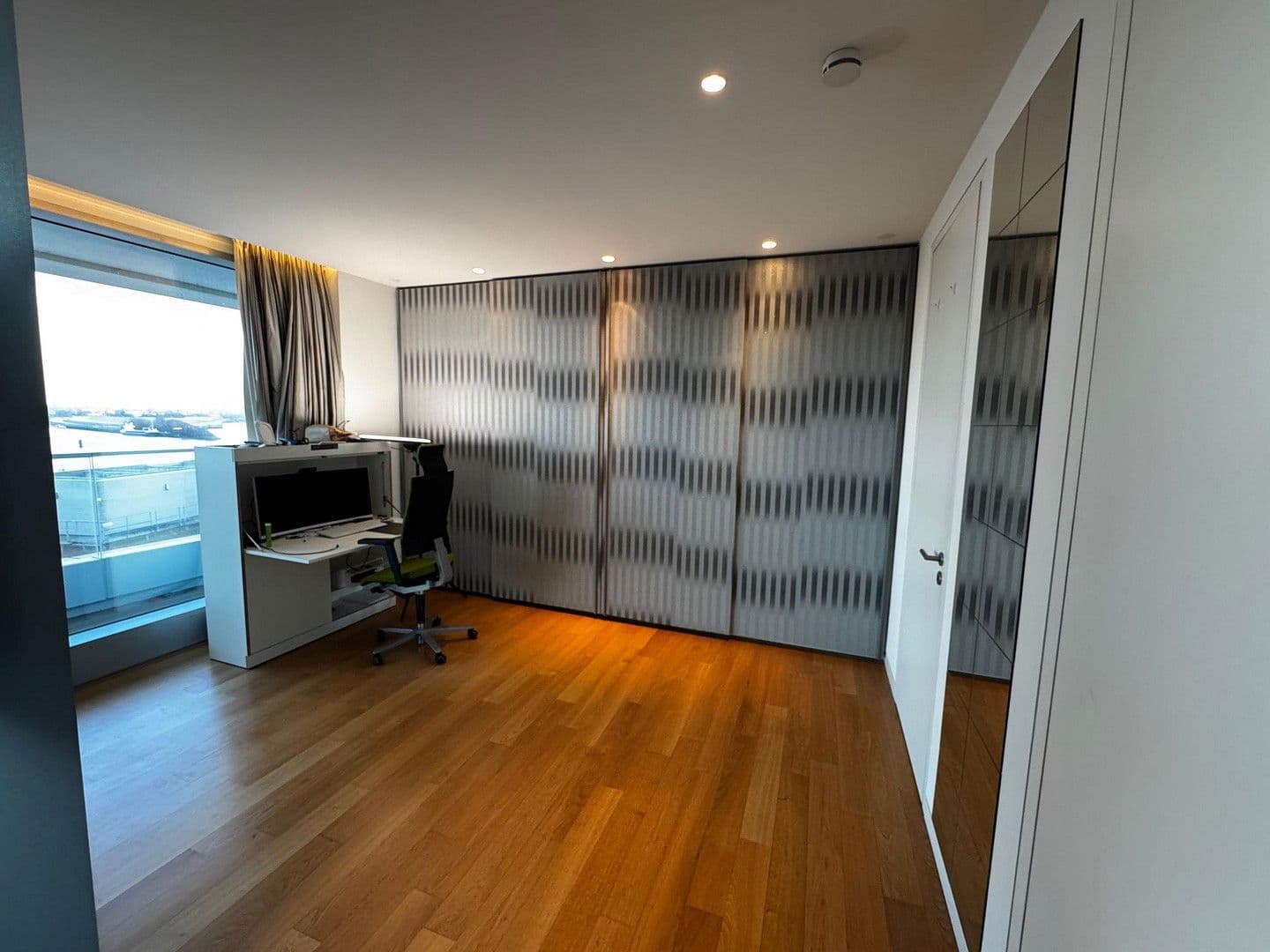 Pronájem bytu 2+1 134 m², Am Strandkai 3, Hamburg, Hamburg Pronájem bytu 2+1 134 m², Am Strandkai 3, Hamburg, Hamburg