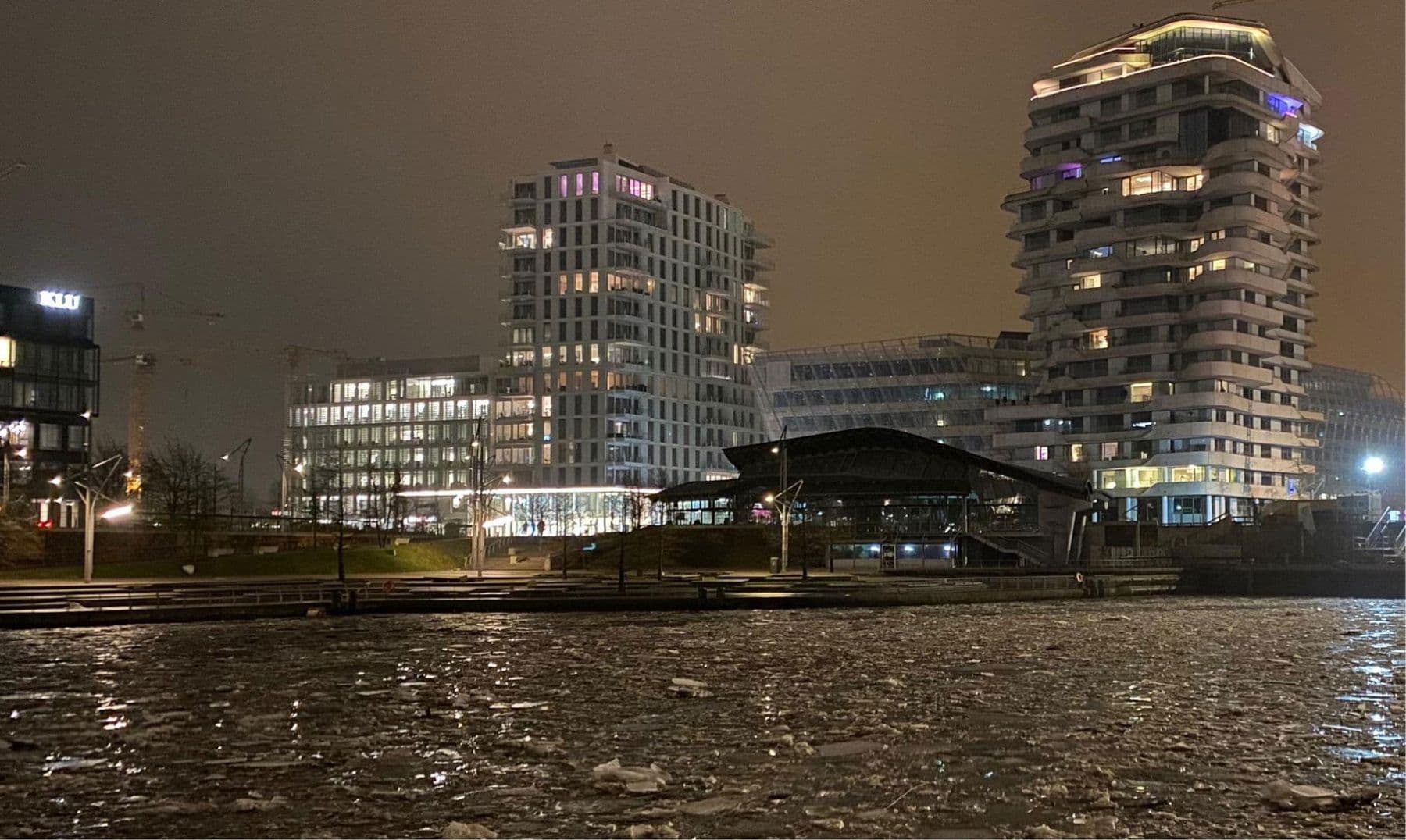 Pronájem bytu 2+1 134 m², Am Strandkai 3, Hamburg, Hamburg Pronájem bytu 2+1 134 m², Am Strandkai 3, Hamburg, Hamburg