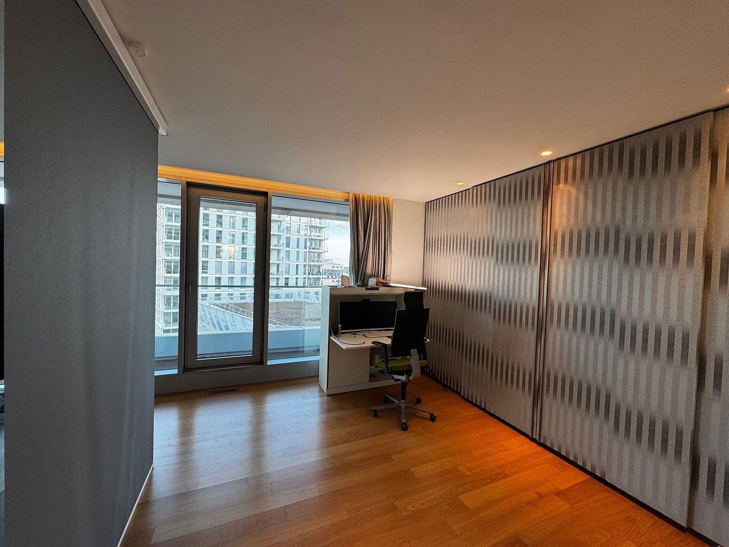 Pronájem bytu 2+1 134 m², Am Strandkai 3, Hamburg, Hamburg Pronájem bytu 2+1 134 m², Am Strandkai 3, Hamburg, Hamburg