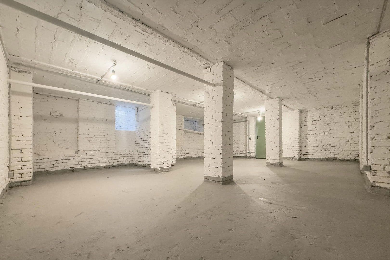 Prodej bytu 4+1 91 m², Berlin, Berlín Prodej bytu 4+1 91 m², Berlin, Berlín