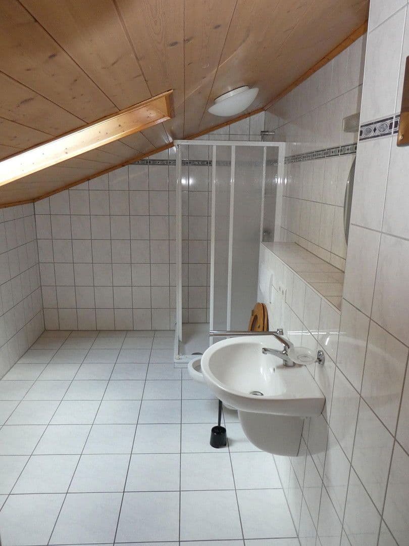 Pronájem domu 190 m², pozemek 300 m², Lerchenstrasse 2, Rodenbach, Porýní-Falc Pronájem domu 190 m², pozemek 300 m², Lerchenstrasse 2, Rodenbach, Porýní-Falc