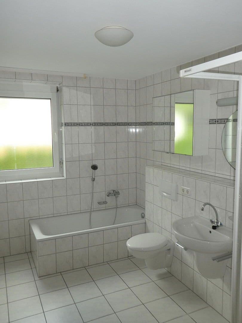 Pronájem domu 190 m², pozemek 300 m², Lerchenstrasse 2, Rodenbach, Porýní-Falc Pronájem domu 190 m², pozemek 300 m², Lerchenstrasse 2, Rodenbach, Porýní-Falc