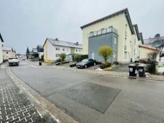 Pronájem domu 190 m², pozemek 300 m², Lerchenstrasse 2, Rodenbach, Porýní-Falc Pronájem domu 190 m², pozemek 300 m², Lerchenstrasse 2, Rodenbach, Porýní-Falc