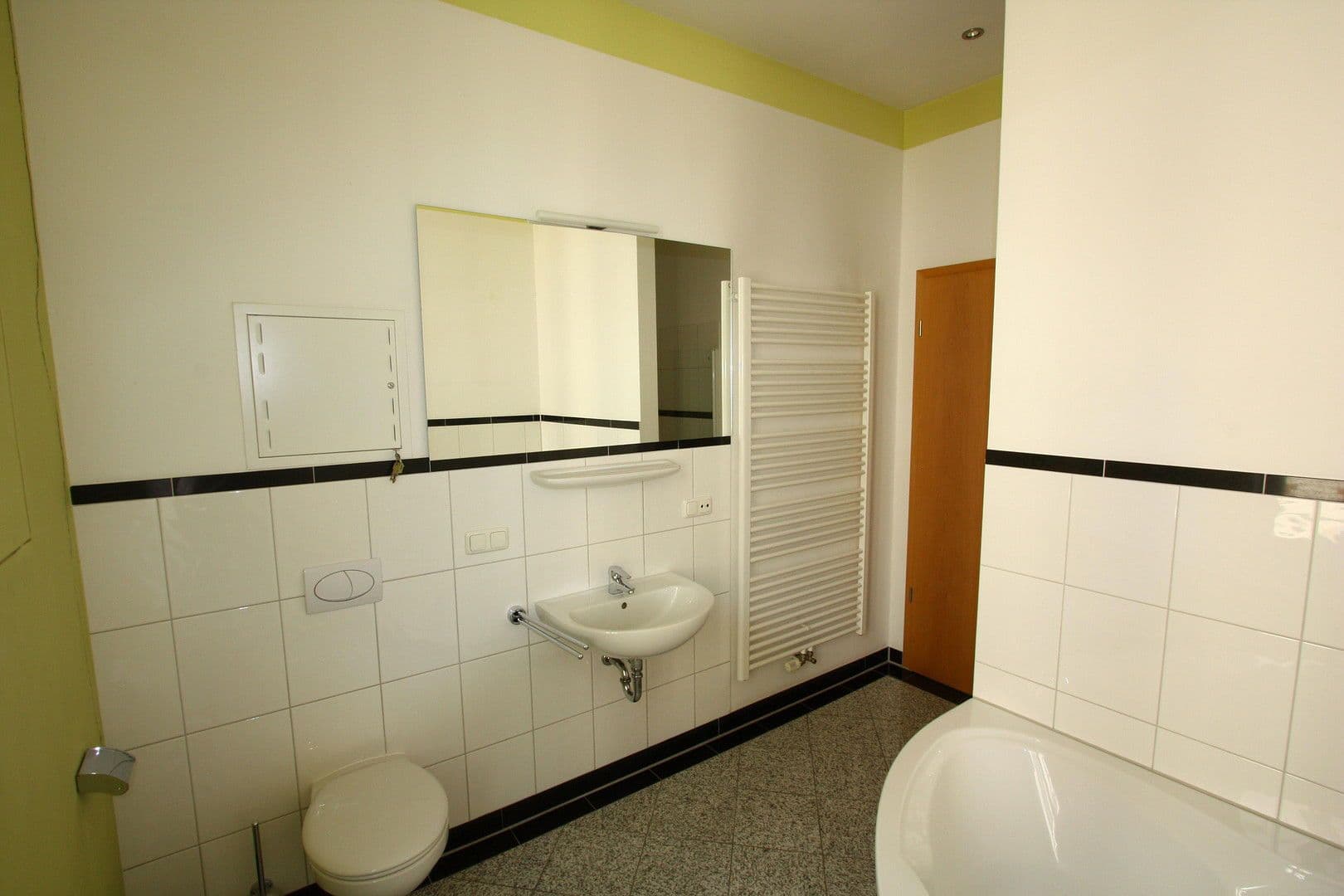 Pronájem bytu 4+1 165 m², Erfurt, Durynsko Pronájem bytu 4+1 165 m², Erfurt, Durynsko