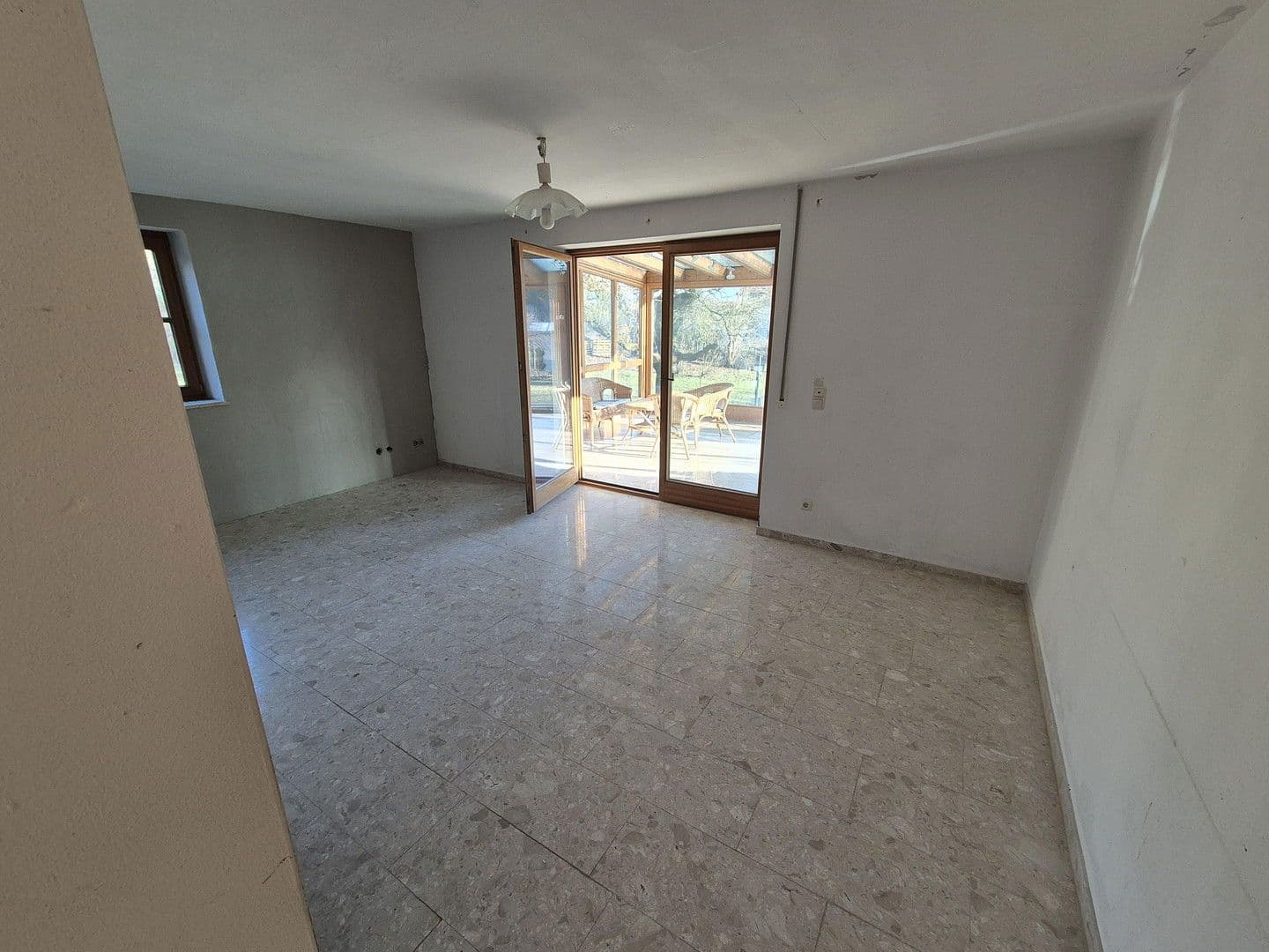 Prodej domu 160 m², pozemek 1.730 m², Engelsberg, Bavorsko Prodej domu 160 m², pozemek 1.730 m², Engelsberg, Bavorsko