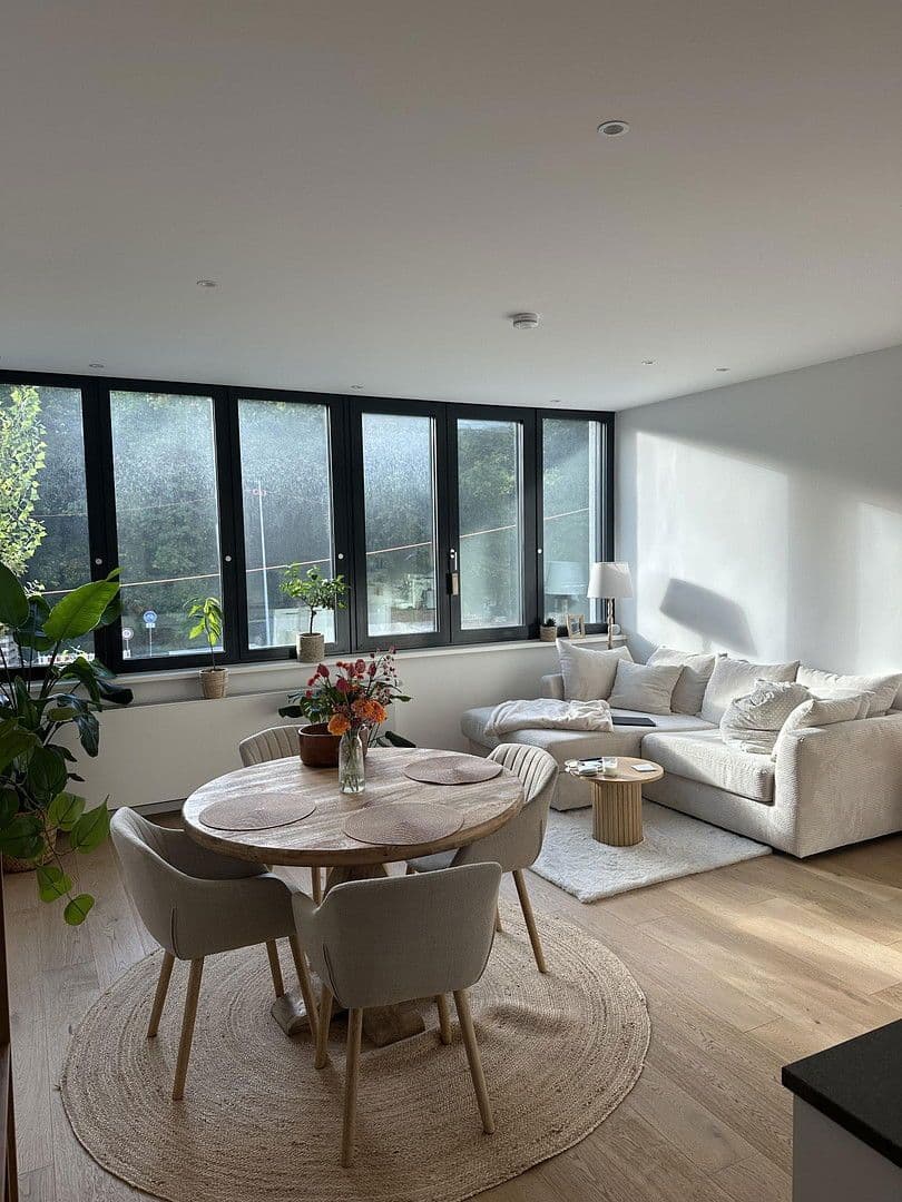 Pronájem bytu 1+kk 54 m², Fürstenrieder Str. 283, München, Bavorsko Pronájem bytu 1+kk 54 m², Fürstenrieder Str. 283, München, Bavorsko