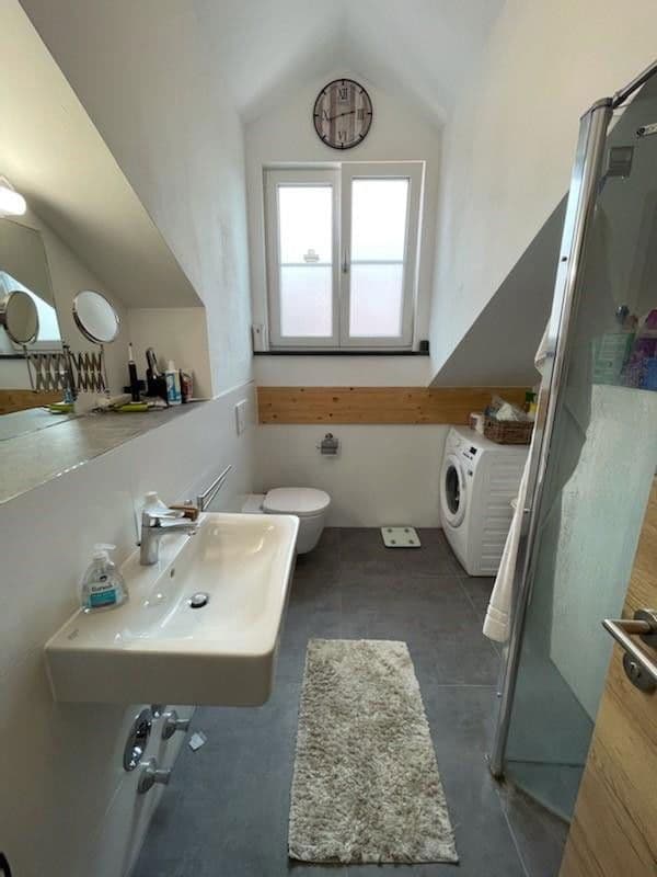 Pronájem bytu 2+1 57 m², Fraßhauser Straße 9b, Otterfing, Bavorsko Pronájem bytu 2+1 57 m², Fraßhauser Straße 9b, Otterfing, Bavorsko