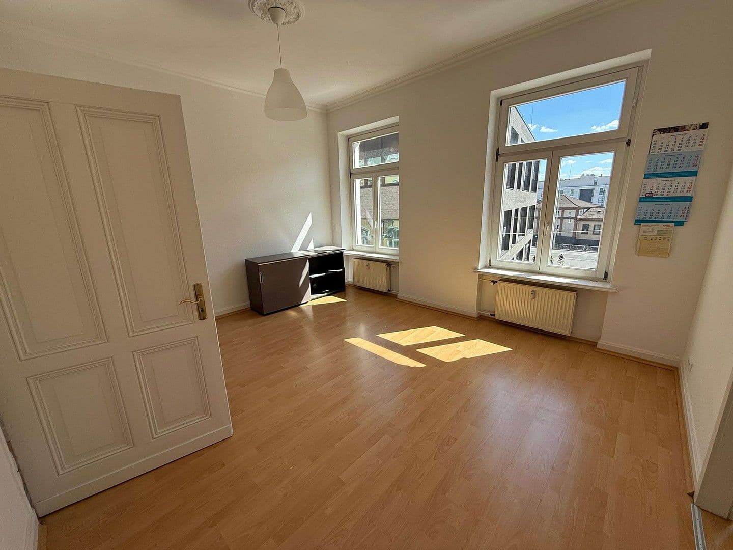 Pronájem bytu 3+1 80 m², Maximilianstr. 40, Bonn, Severní Porýní-Vestfálsko Pronájem bytu 3+1 80 m², Maximilianstr. 40, Bonn, Severní Porýní-Vestfálsko